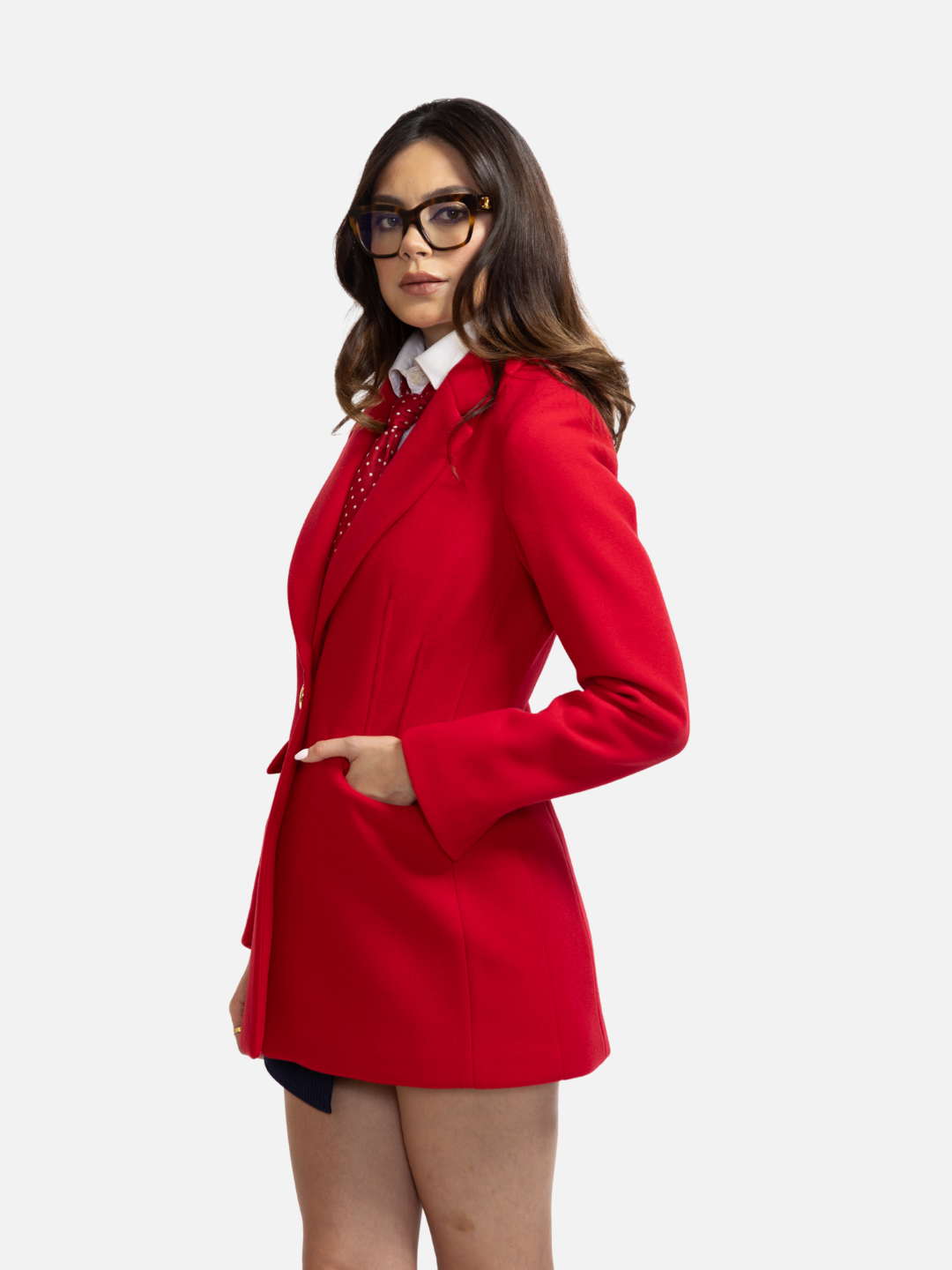 Abrigo blazer corto con botón metálico