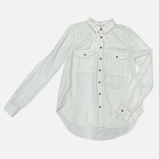 CAMISA BEIGE BOLSAS AL FRENTE
